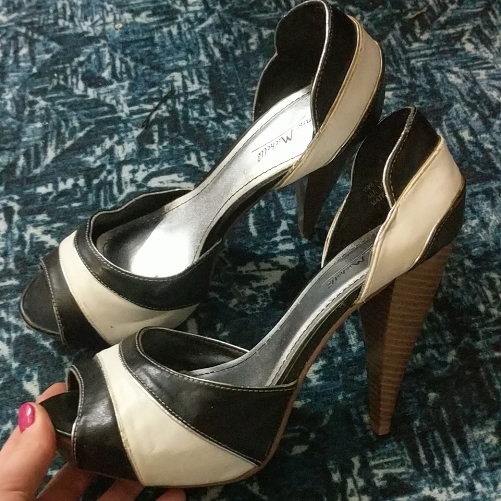 B/W Colorblock size 10 4in party heels